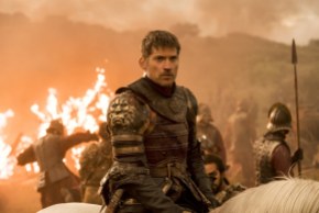 Jaime Lannister réalise qu'un dragon, ça va, trois, bonjour les dégâts.